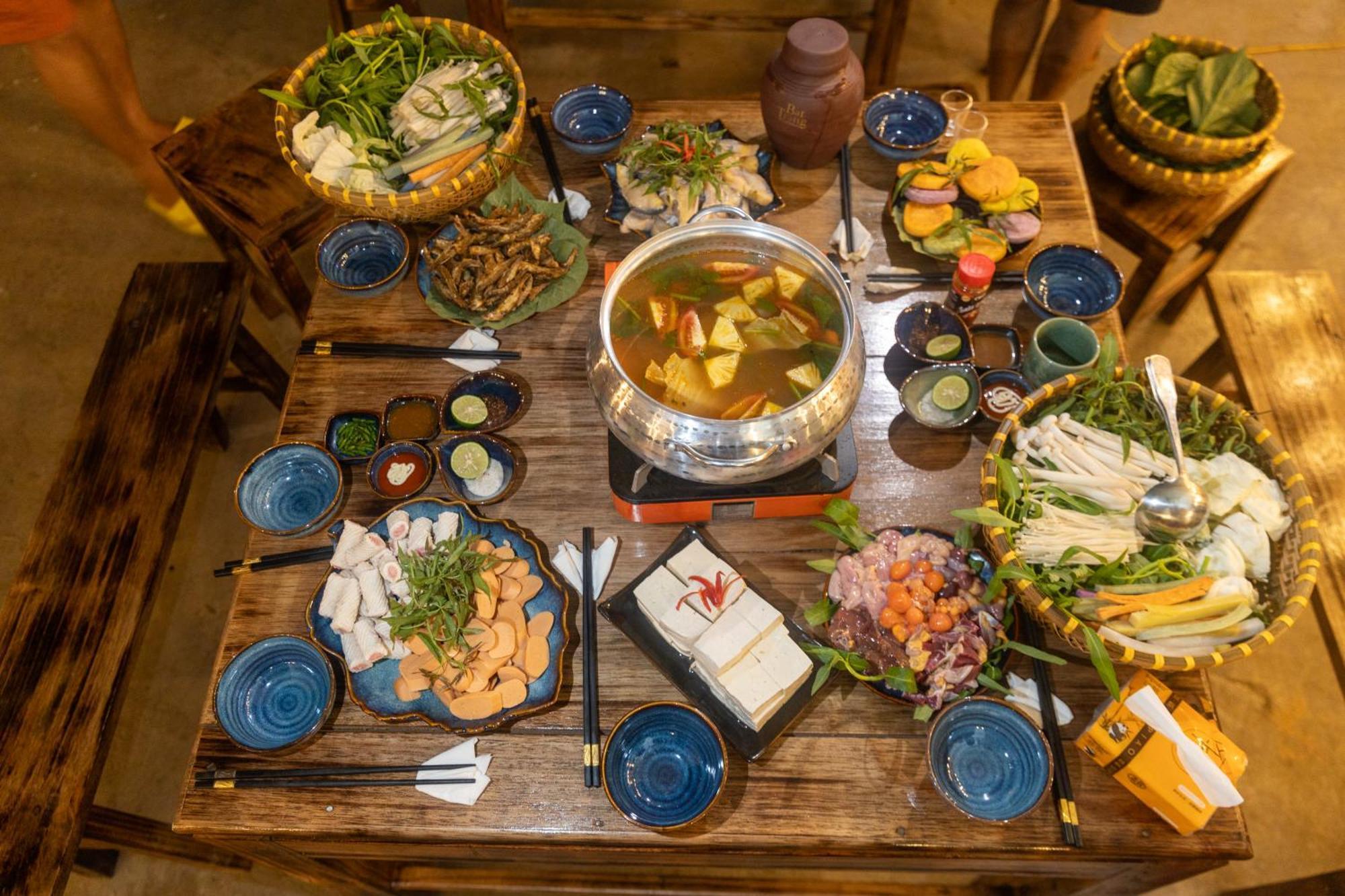 Khoi Homestay And Restaurant Loung Co ภายนอก รูปภาพ