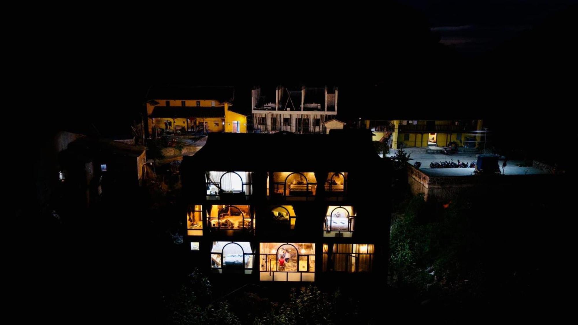 Khoi Homestay And Restaurant Loung Co ภายนอก รูปภาพ