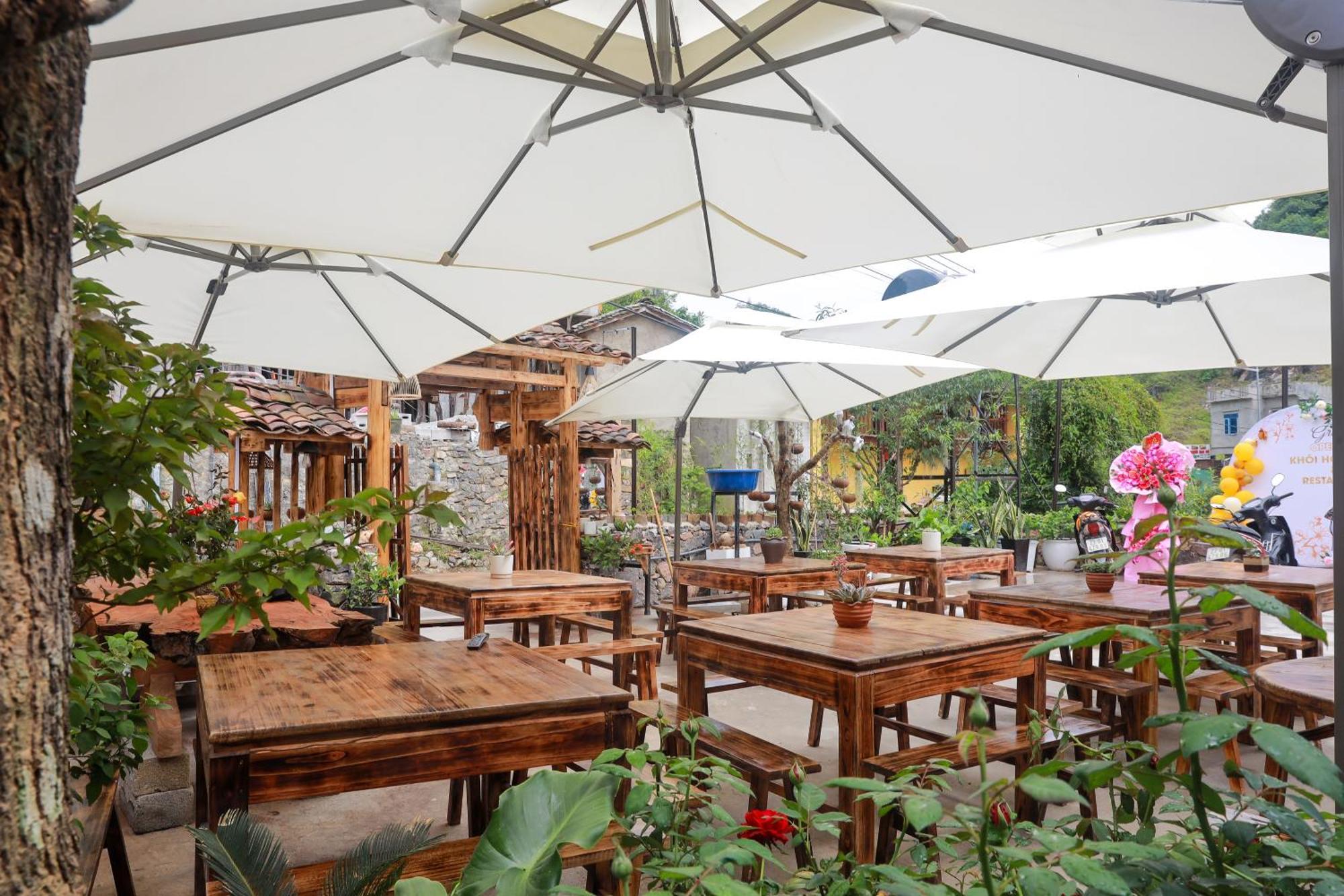 Khoi Homestay And Restaurant Loung Co ภายนอก รูปภาพ