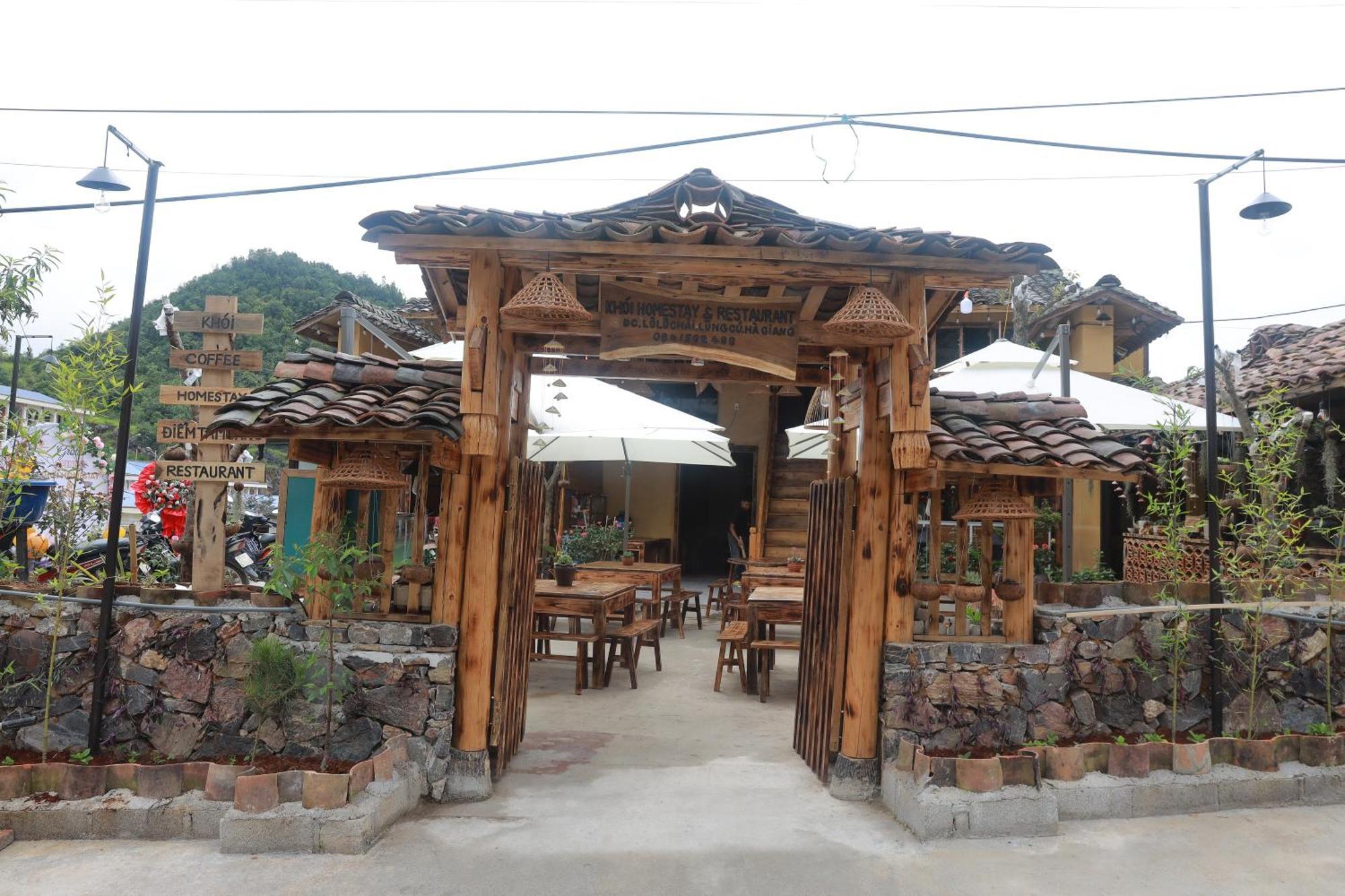 Khoi Homestay And Restaurant Loung Co ภายนอก รูปภาพ