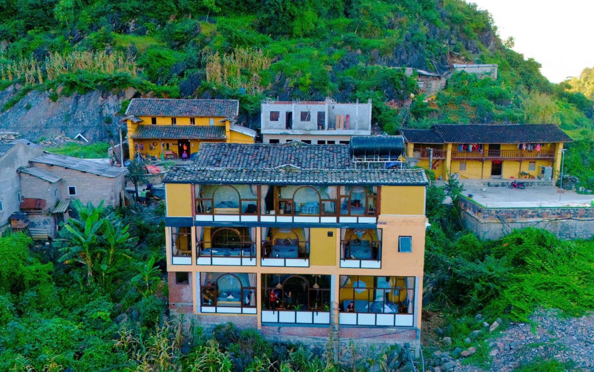 Khoi Homestay And Restaurant Loung Co ภายนอก รูปภาพ