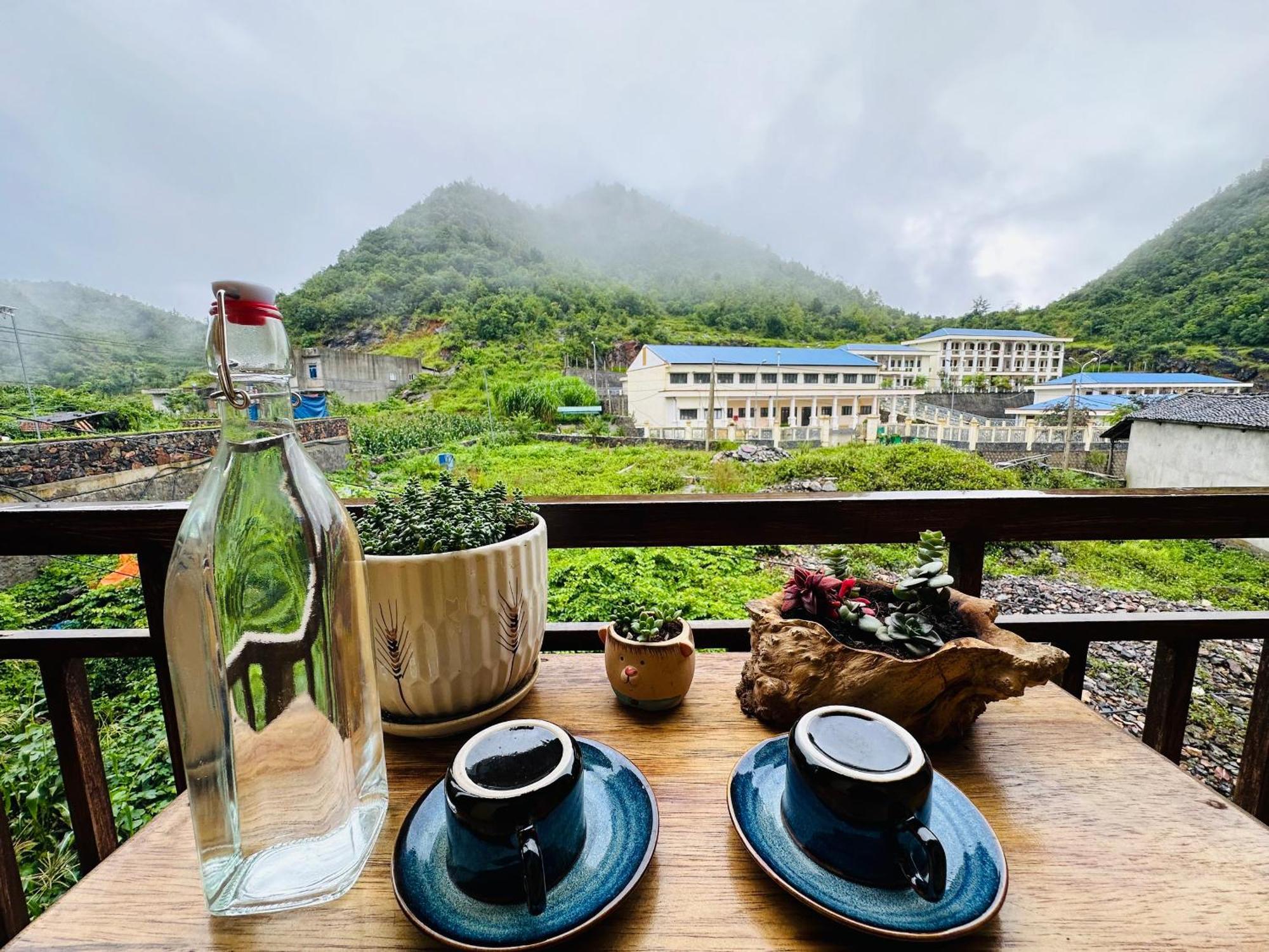 Khoi Homestay And Restaurant Loung Co ภายนอก รูปภาพ